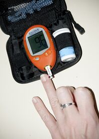 Measure the level of glucose in the blood to correct the dose of insulin with 1 type of diabetes